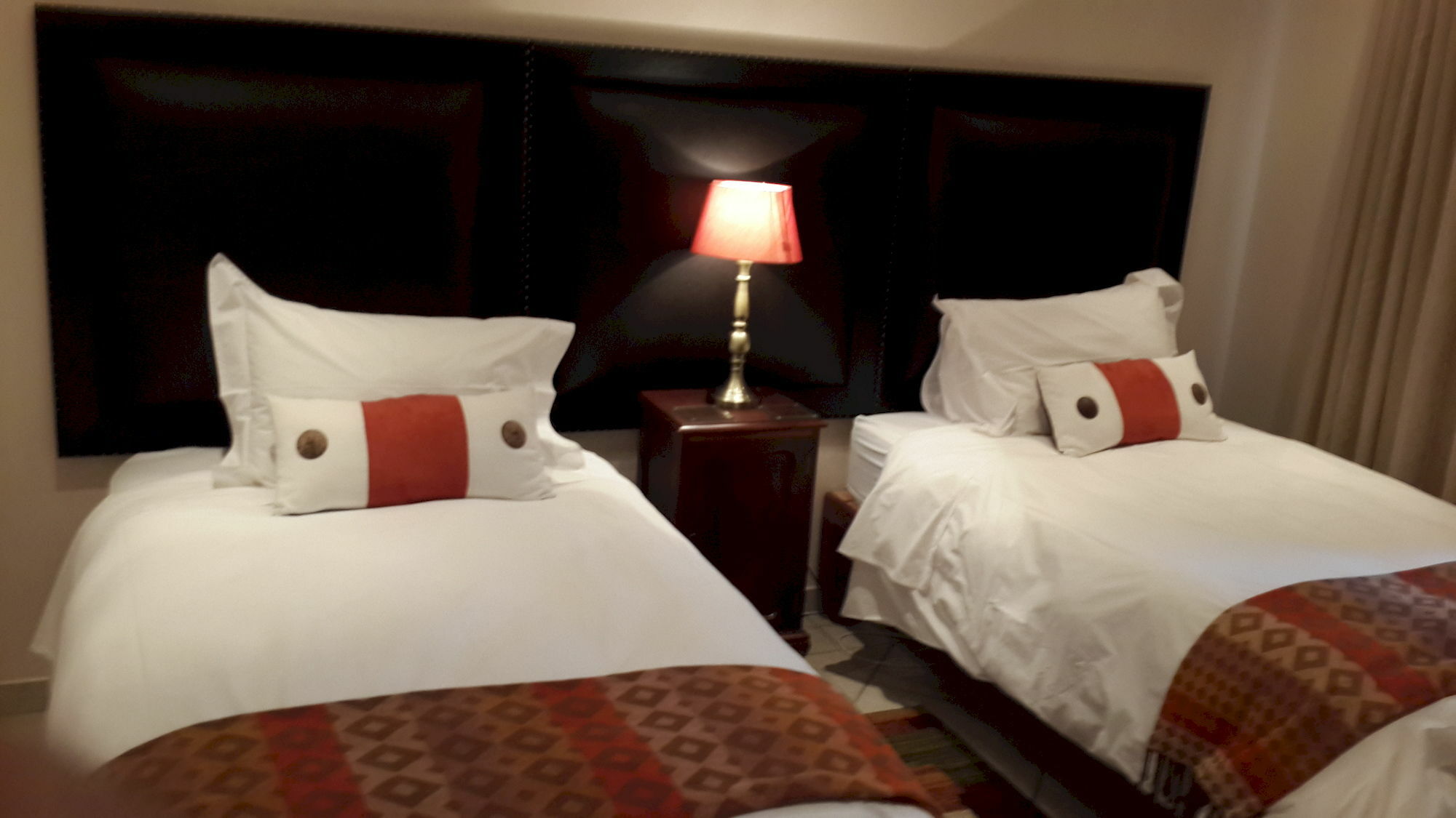 Magaliqua Guest House Noordheuwel 외부 사진