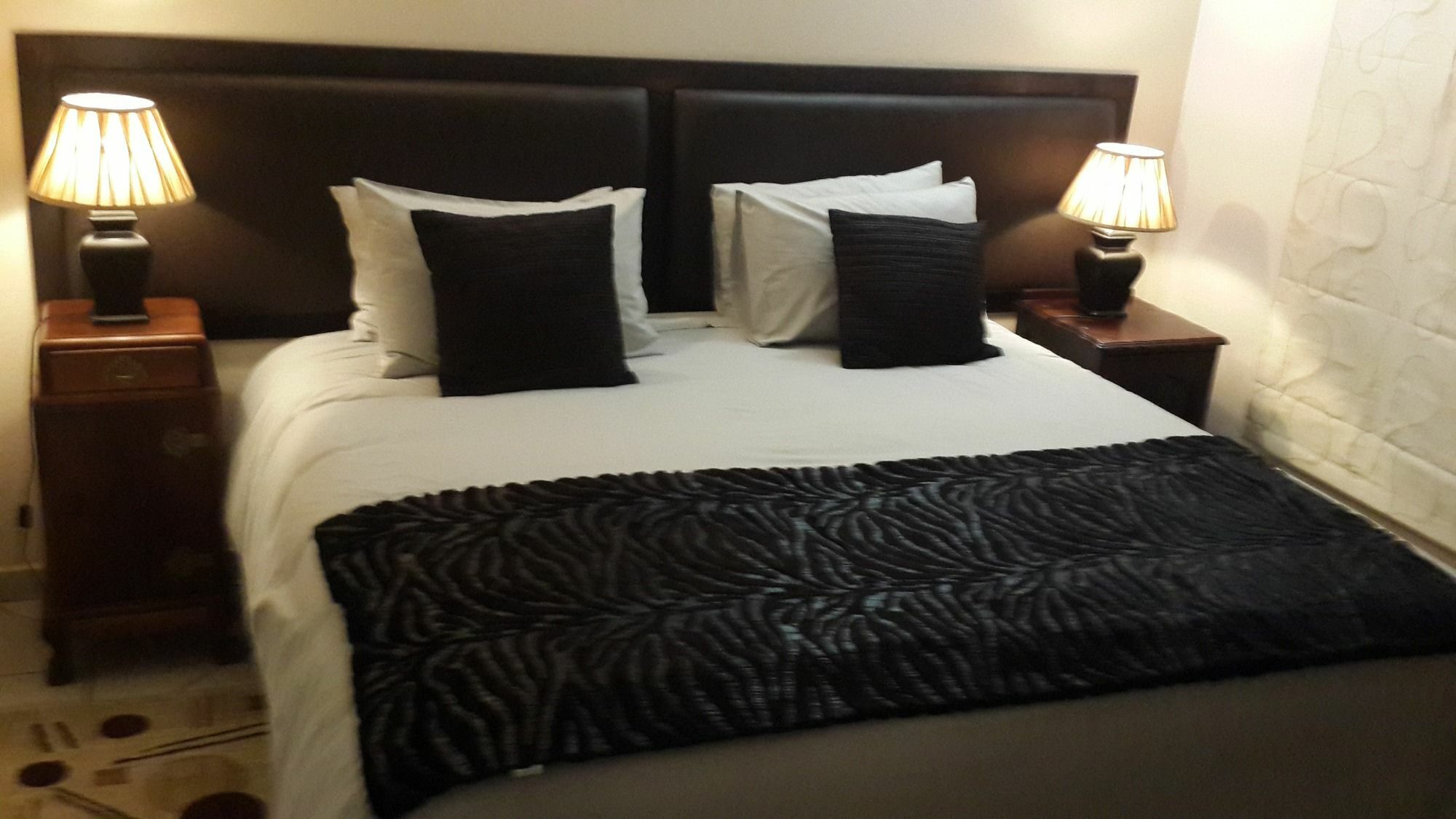 Magaliqua Guest House Noordheuwel 외부 사진